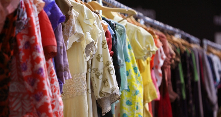 Kleiderschrank - Check, Wiederbelebung der vorhandenen Garderobe, Fehlkäufe aussortieren